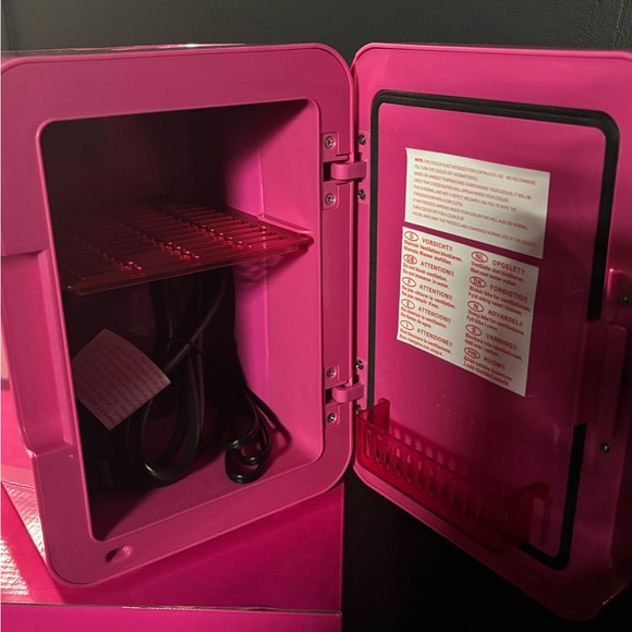 COPY - New Barbie mini fridge - Picture 4 of 9